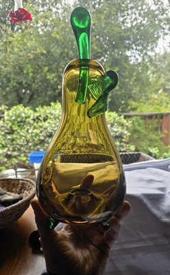 JAROSLAV SVOBODA Karlov Czech Republic Hand Made Art Glass - Pear