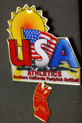 2001 USA Athletics California Fast pitch Softball Broken Arrow OK 14-U Lapel Pin