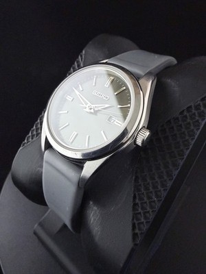 Seiko 6N22-00K0 Quartz Green Sunburst Dial Sapphire Crystal Date