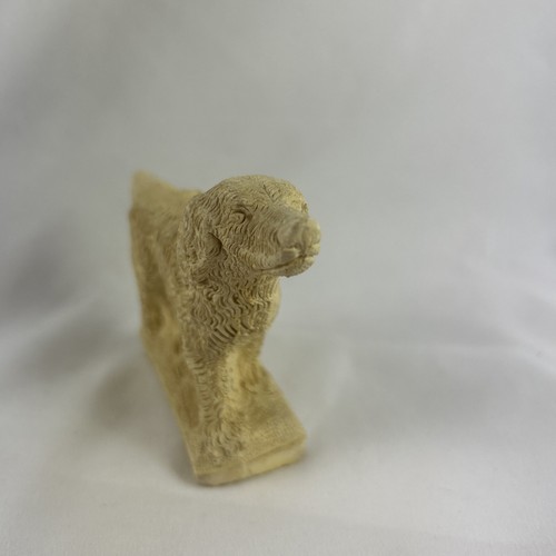Figura de perro de caza Pointer Spaniel beige cerámica texturizada hecha a mano 1947 - Imagen 2 de 8