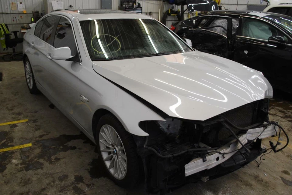 Eixo traseiro esquerdo OEM para BMW 535I Assy - Imagem 2 de 4