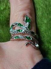 Snake Style Ring. Silver Plated and GREEN -SZ 6