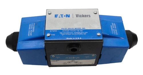 NEW EATON VICKERS DG4S4-0133C-B-60 PILOT VALVE 879155 W/ (2) 868982 COIL 110-120
