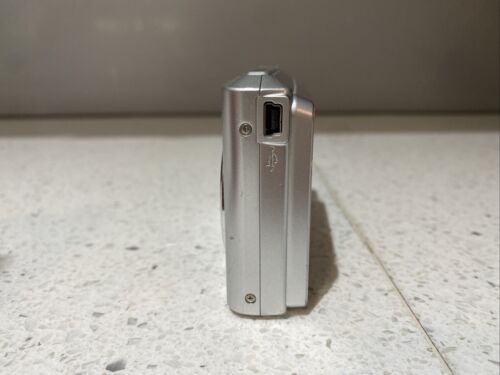 Sanyo VPC-S1285 Compact Digital Camera 12.0MP - silver - Picture 3 of 8