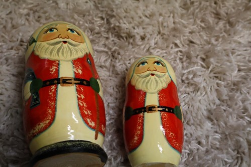 2 VTG Signed Russian Nesting Matryoshka Dolls Santa Claus Hand Painted Christmas - Imagen 9 de 9
