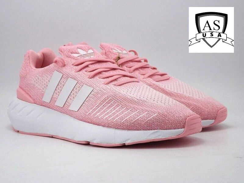 originals swift run sneakers in pink