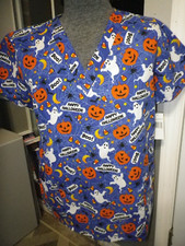 Cassandra O Women's Scrub Top V Neck Sz L Halloween Pumpkins Ghosts Spiders Blue