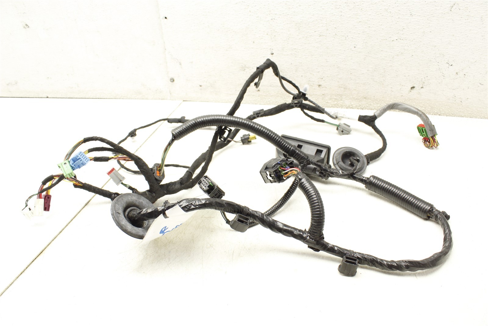 2020 Aston Martin Vantage Right Door Wiring Harness LY63-14631-BA Wires 18-21