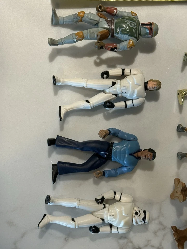 Lote de 10 figuras de acción de Star Wars años 90 - Vader, C-3PO, Luke, Storm - Kenner Foto 2 de 4