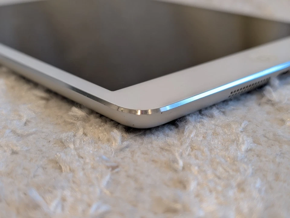 Apple iPad mini (1st generation) · 32GB · Wi-Fi, photo 4 sur 5