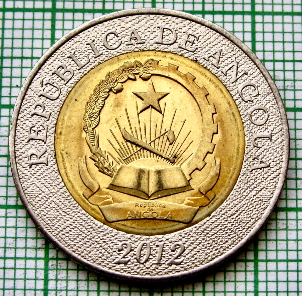 ANGOLA 2012 10 KWANZAS, BI-METALLIC km# 110 UNC yes we do combine postage - Image 2 of 4