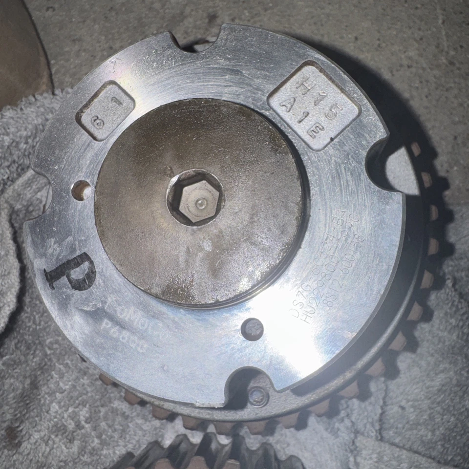 Звездочка с регулируемым фаз газораспределения (VVT) впускного и выпускного двигателя для Ford Escape 2 штуки - Изображение 3 из 4