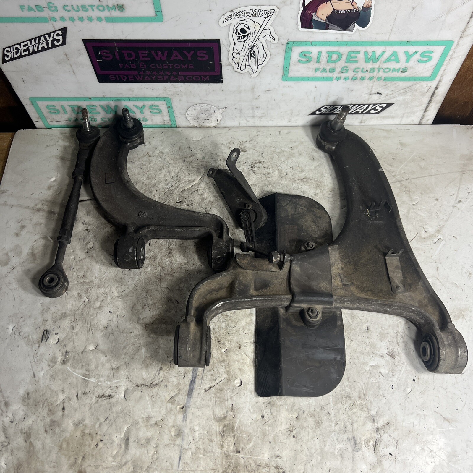 03-08 Maserati Quattroporte Left Rear Control Arm Set M139 Upper Lower Toe