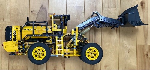 LEGO Technic Volvo L350F Wheel Loader 42030 In 2014 Used Junk F/S - Picture 5 of 12