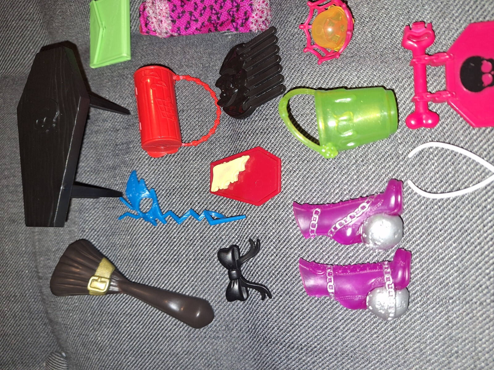 Monster High Doll Accessories Lot Items Used Shoes Purses eBay