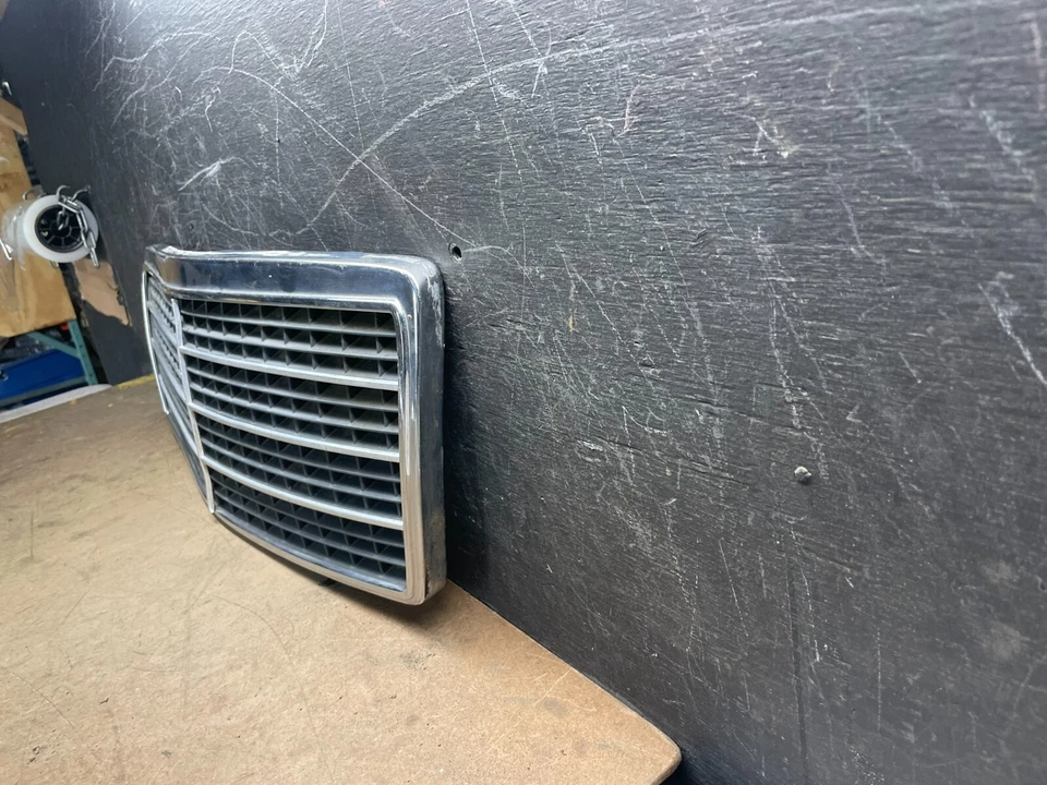 Mercedes-Benz W140 S600 S500 S320 1994 a 1998 parrilla superior delantera fabricante de equipos originales m5177 Foto 2 de 4