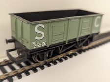 Hornby R730 OO gauge 21T steel mineral wagon Stephenson & Clarke pale green
