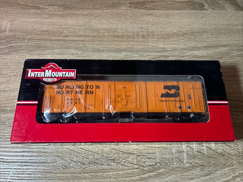 Coche refrigerador Intermountain Railway Co 48817-06 escala HO, BNFE #9681 amarillo | Condition: Used