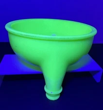 Vintage Jade-ite Uranium Sunbeam Mixmaster Juicer Attachment No. 87228 