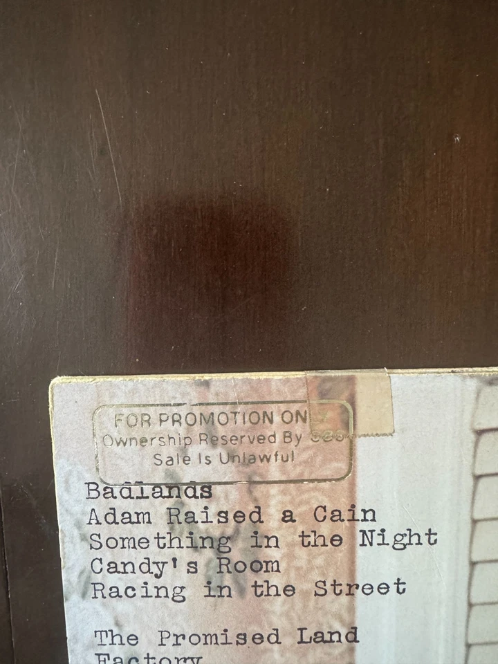 BRUCE SPRINGSTEEN Darkness On The Edge Of Town Columbia **RARE**GOLD PROMO STAMP Foto 3 de 4