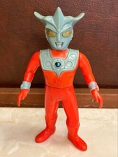 Ultraman Leo Sofubi Bullmark