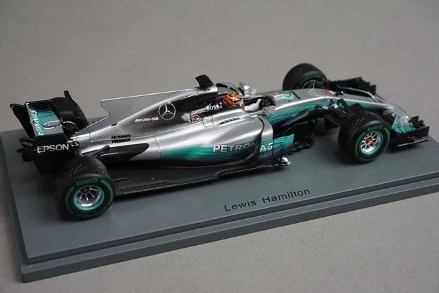 1:43 Spark S5030 Mercedes AMG F1 W08 Chinese Grand Prix 2017 #44 L. Hamilton - Image 4 of 4