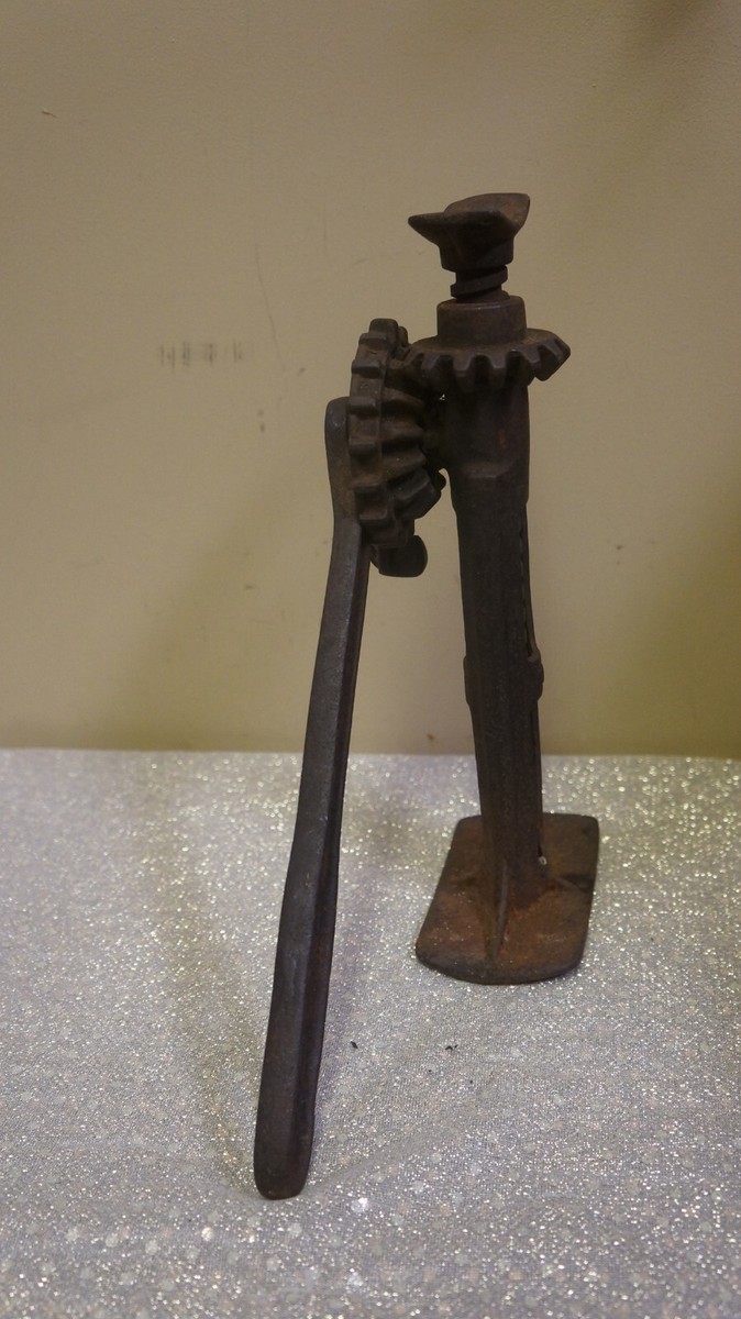 Vintage Ashland 4NX car jack for model T Ford Elite MFG Co. 10