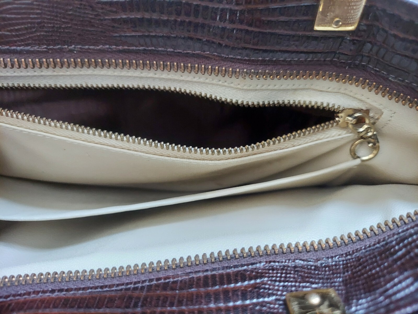 Practically Unused 70s Authentic «Caprice» Genuin… - image 9