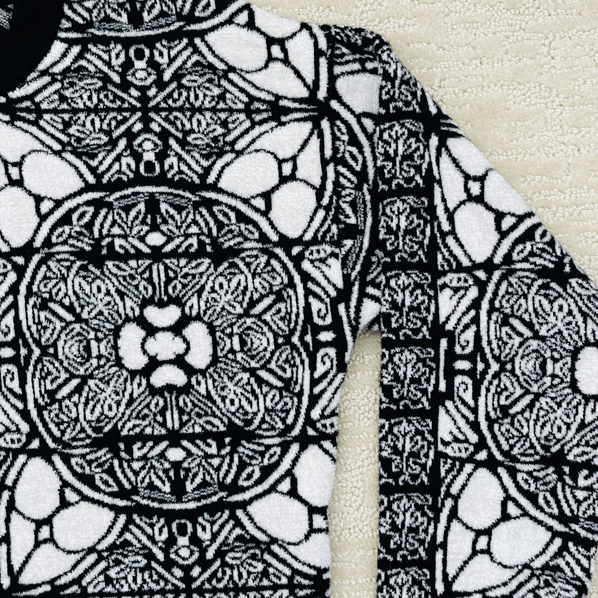 Alexander Mcqueen Sweater Womens Size 2 Stained Glass Design Black