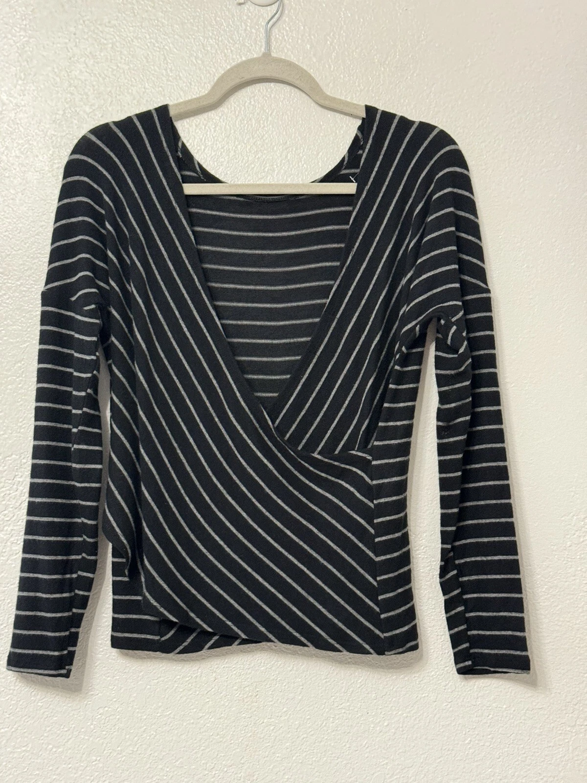 beyond-yoga crossbody back long sleeve soft stripes shirt