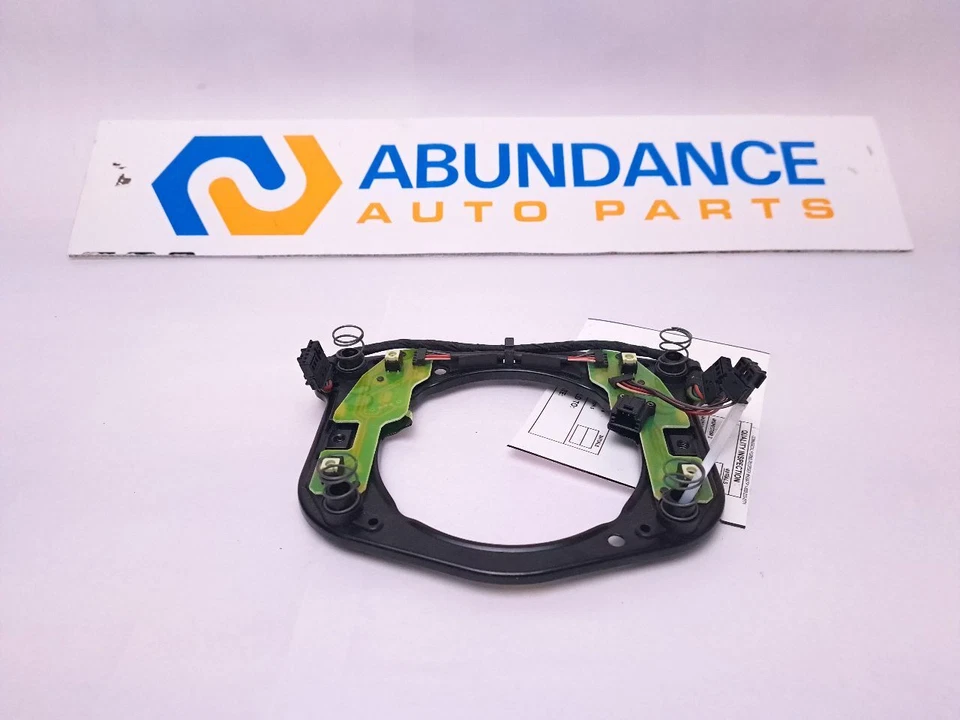 CARCASA PUERTA LLENADO COMBUSTIBLE MERCEDES-BENZ E500 2004 Foto 4 de 4