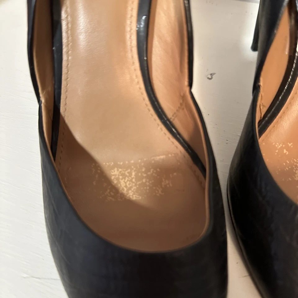 Salto agulha Elie Tahari feminino couro envernizado preto biqueira aberta 4" ultra alto - Imagem 4 de 4