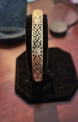 Ladies Two-Tone Gold 9ct (375, 9K) Rare Filigree Openwork Vintage Bangle - Picture 3 of 7