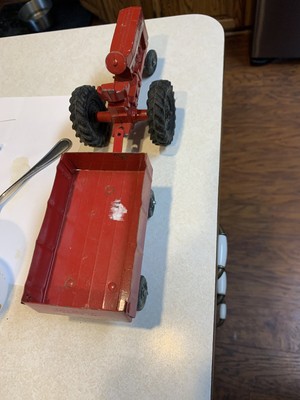 MODÈLE DE TRACTEUR échelle Hachette 1/43 moulé sous pression McCORMICK
