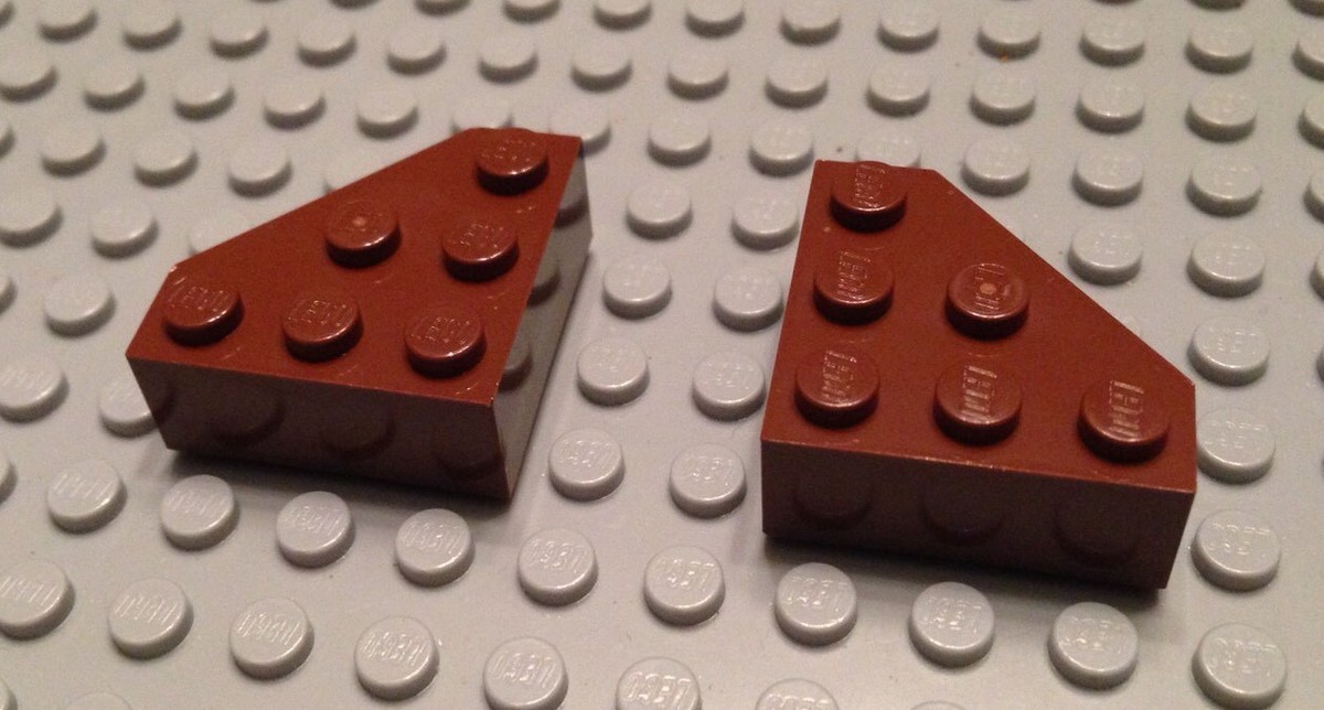 NEW / LEGO / Lot Of 2 Brown Parts / Corner Brick 45 Deg. 3x3