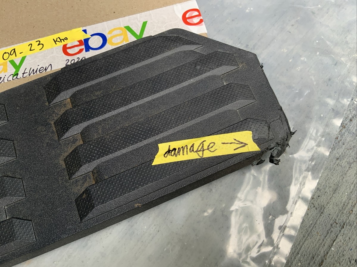 2022-2024 Toyota Tundra Outer Rear Bumper Step Pad Insert RH