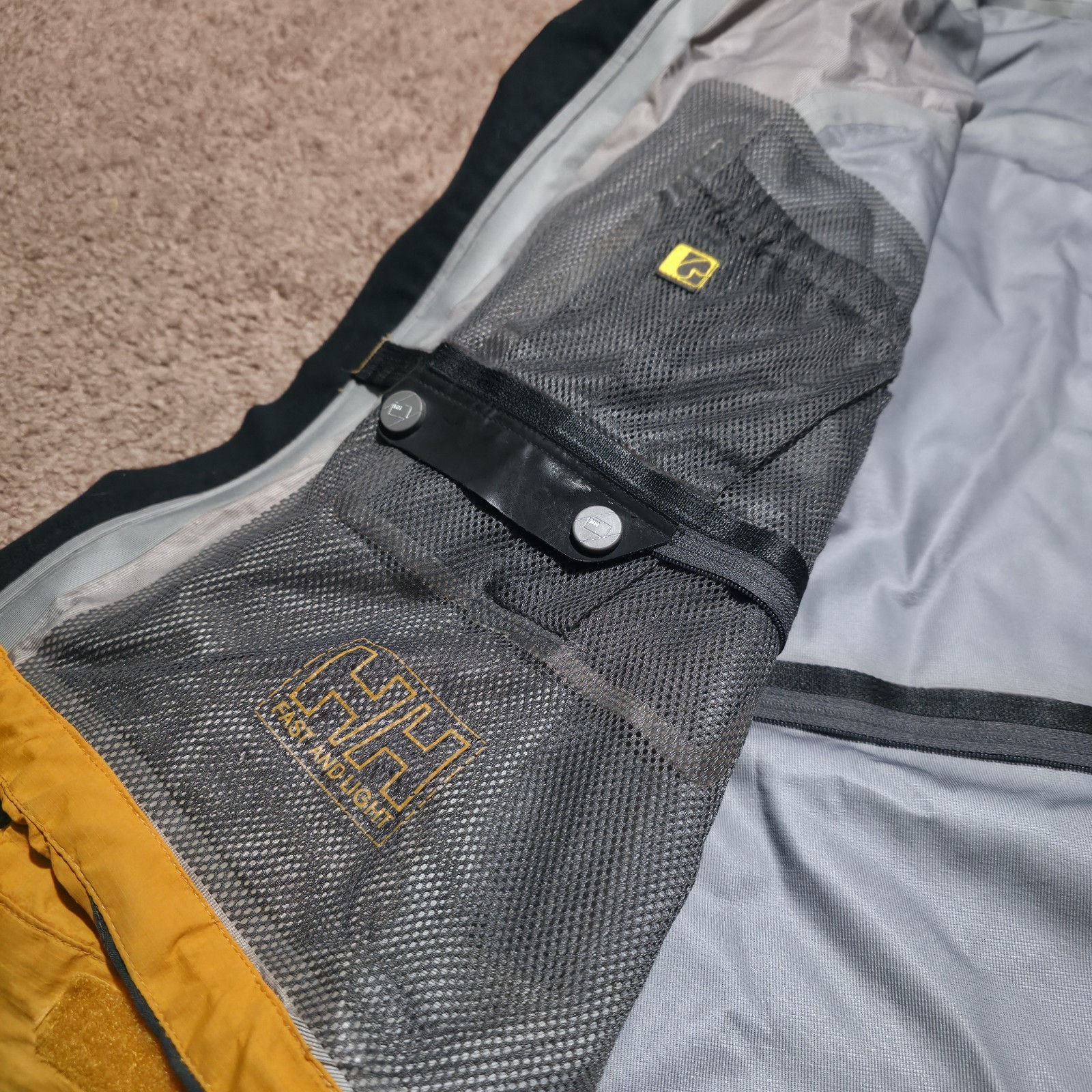 Helly Hansen Helly Tech Men’s Medium Ski Jacket W… - image 4