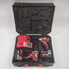 Milwaukee M18 BPP2Q-402C M18 18V Cordless Drill & Driver Twin Pack Set