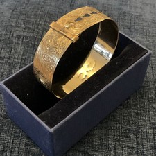 Road Gold Bracelet 8 Inches Circumference Buckle Type Hallmarked