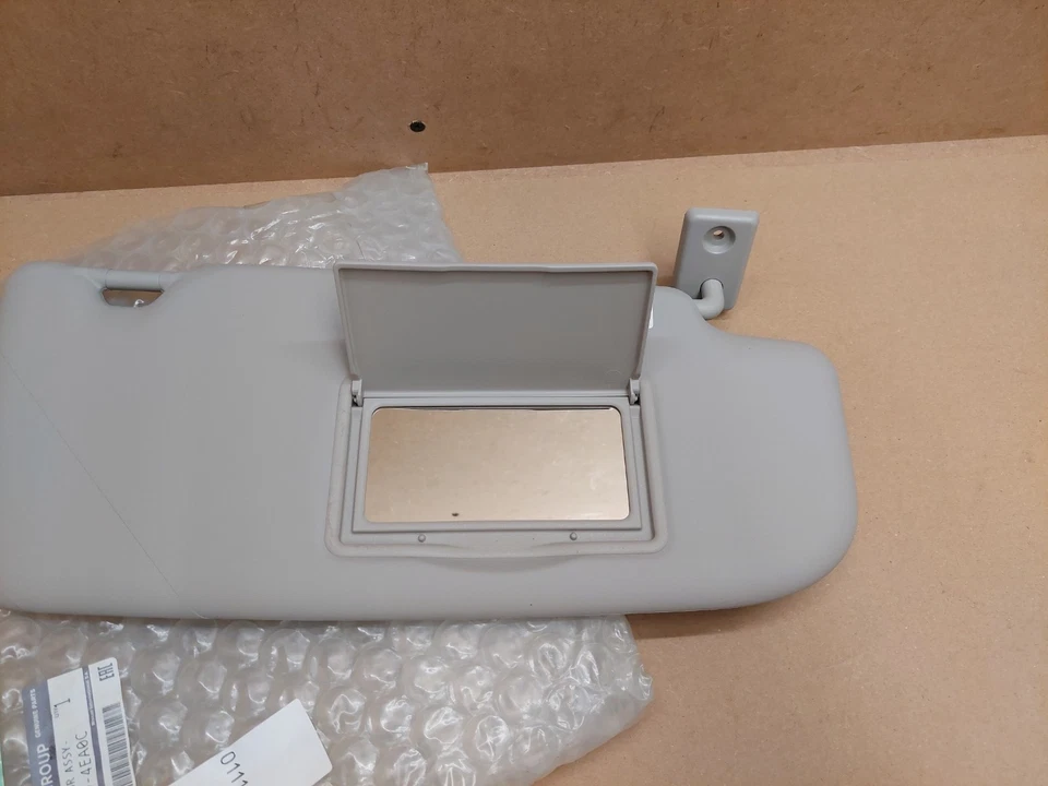 Parasol delantero derecho renault kadjar mk1 2015-2019 964004ea0c genuino NUEVO Foto 4 de 4