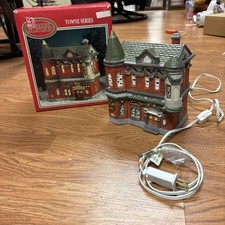 Christmas Village Town Lighted Police Station O'Well 1994 Dickens Keepsake