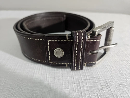 Cintura Coach classica in pelle marrone unisex 30" in rilievo