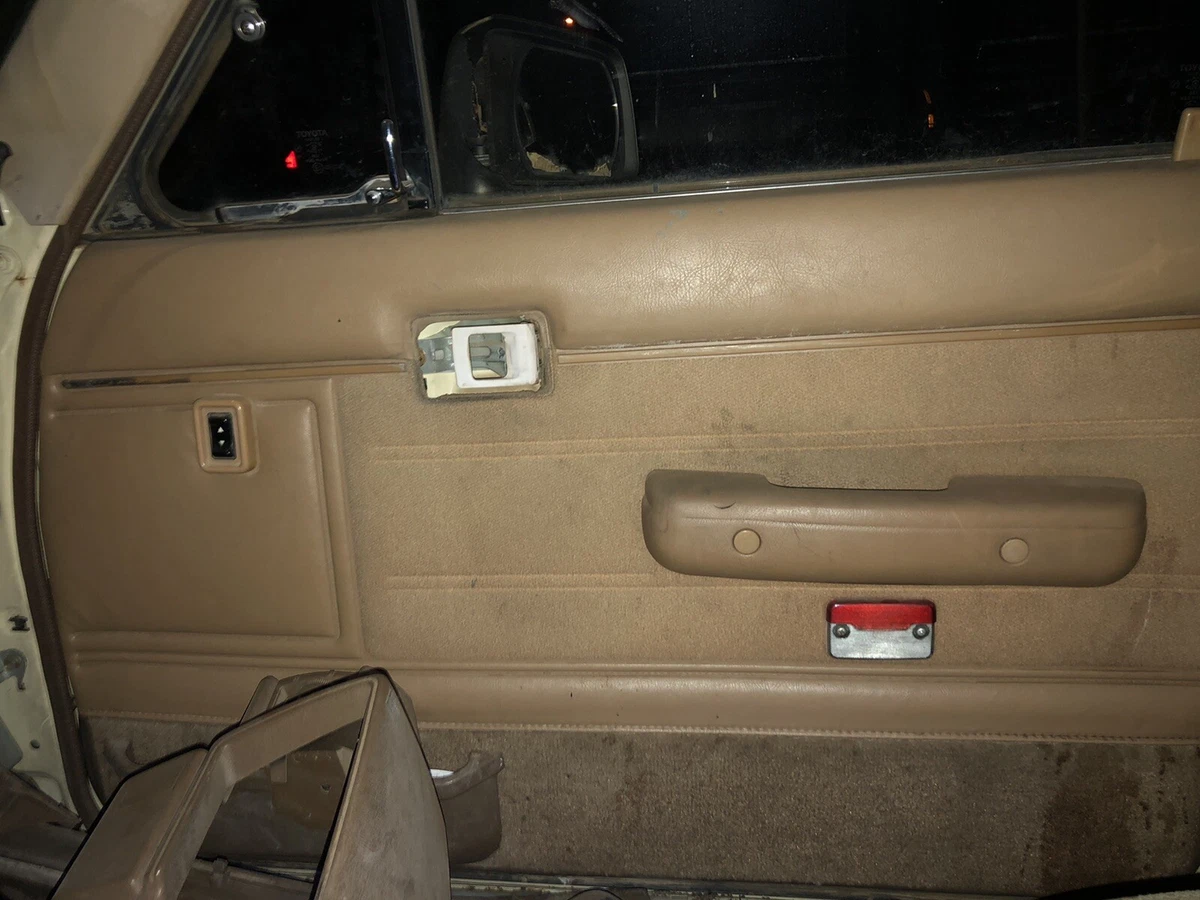 1987 toyota pickup door panels deals
