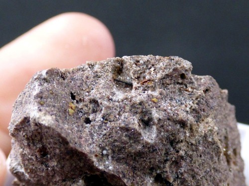 FD MINERALS: ARMALCOLITE-PSEUDOBROOKITE, ENSTATITE, TRIDYMITE++ - SPAIN - ER 256 - Picture 6 of 10