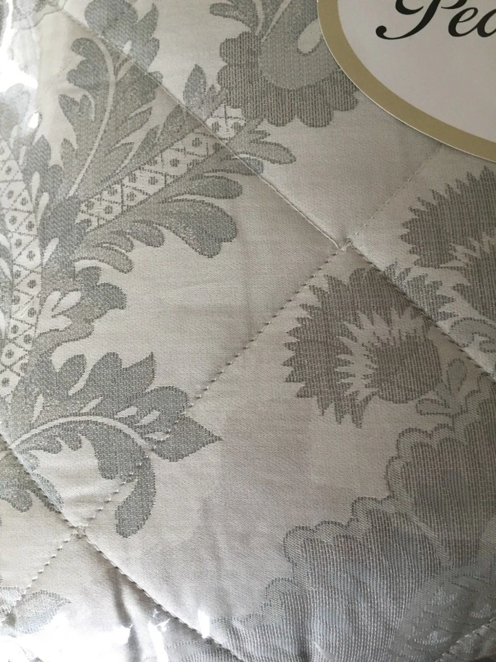 CUBIERTA ACOLCHADA Y FUNDAS 3 PIEZAS PAVO REAL CALLEJÓN REINA CLEO IMPECABLE NUEVO Gris Plateado Foto 3 de 4