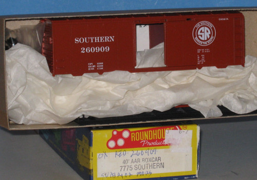 Roundhouse HO 40' AAR Box Car Kit, Southern, #260909 | Zustand: New