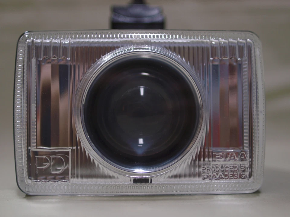 Kit de lámpara antiniebla proyector transparente PIAA "Peterbilt" 950 - Nuevo de Lote Antiguo Foto 4 de 4