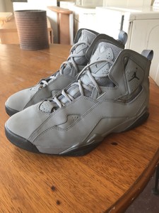 retro 7 grey