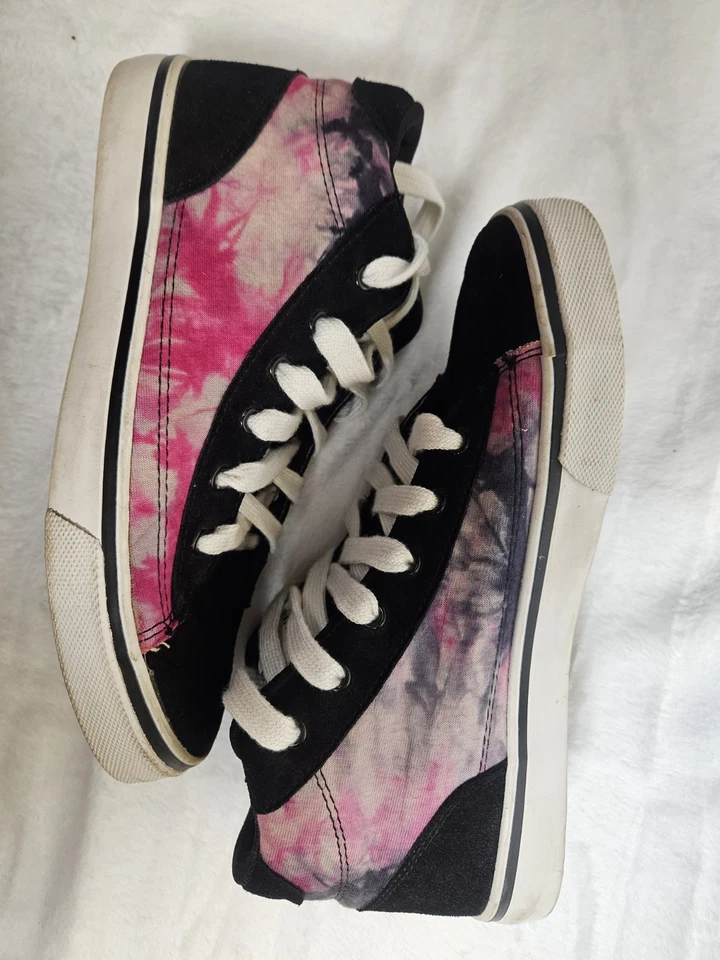 Zapatilla deportiva para mujer AIRWALKS de lona y gamuza talla 8.  Tie Dye púrpura.  seminuevo Foto 2 de 4