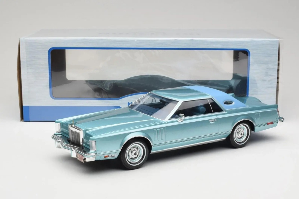 ミニカー BOS 1/18 1978 Lincoln Mk. V 1978 Lincoln Continental Mark V Light Blue Metallic in 1:18 scale
